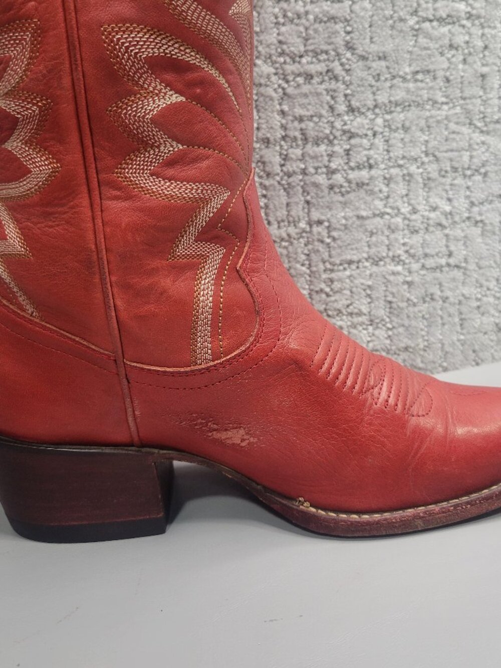 Tecovas The Abby Women's Size US 7.5B Crimson Cowhide Cowgirl Boots. - Picture 9 of 12